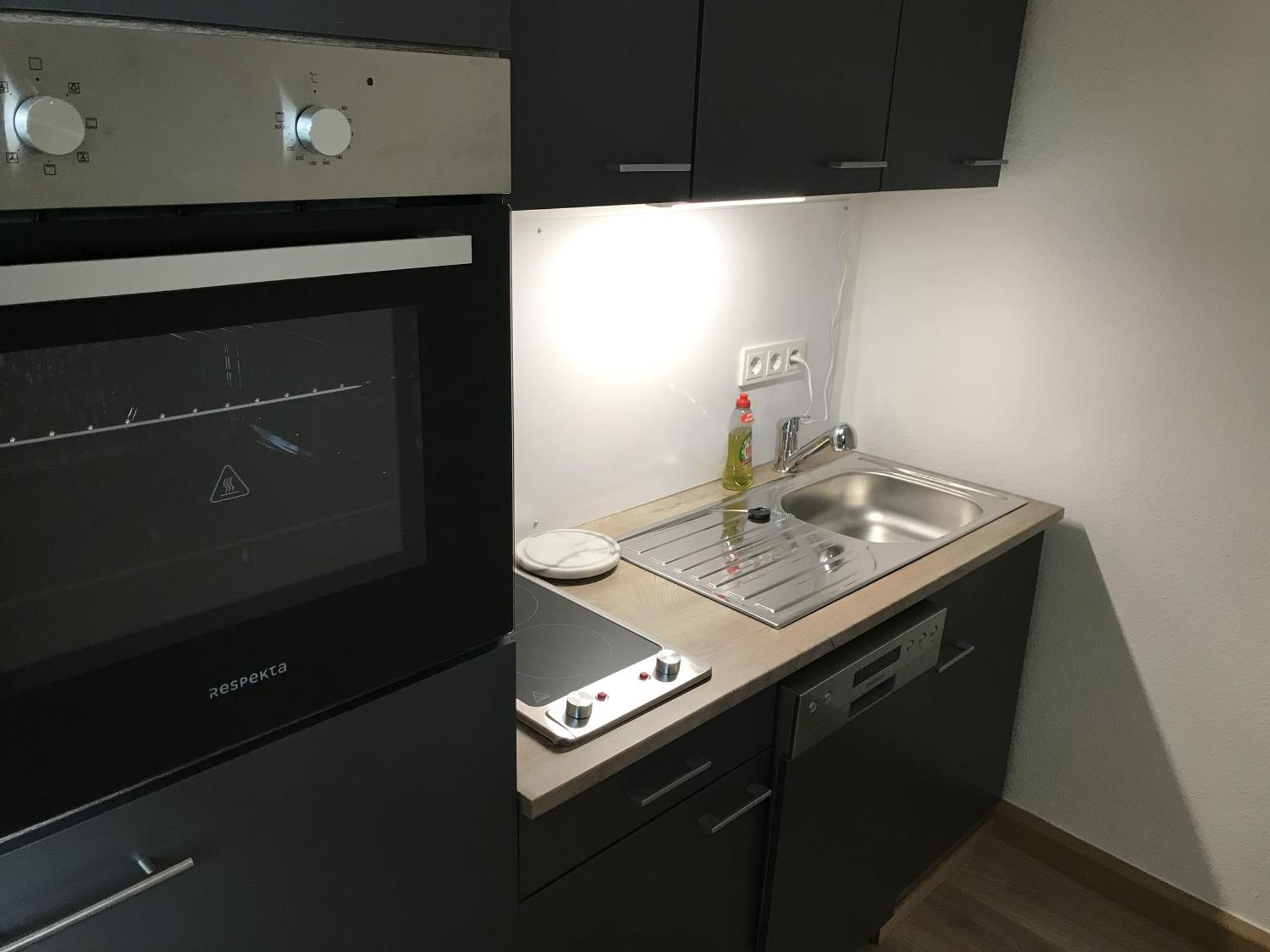 Ferien- Monteurwohnung In Ferienhaus *