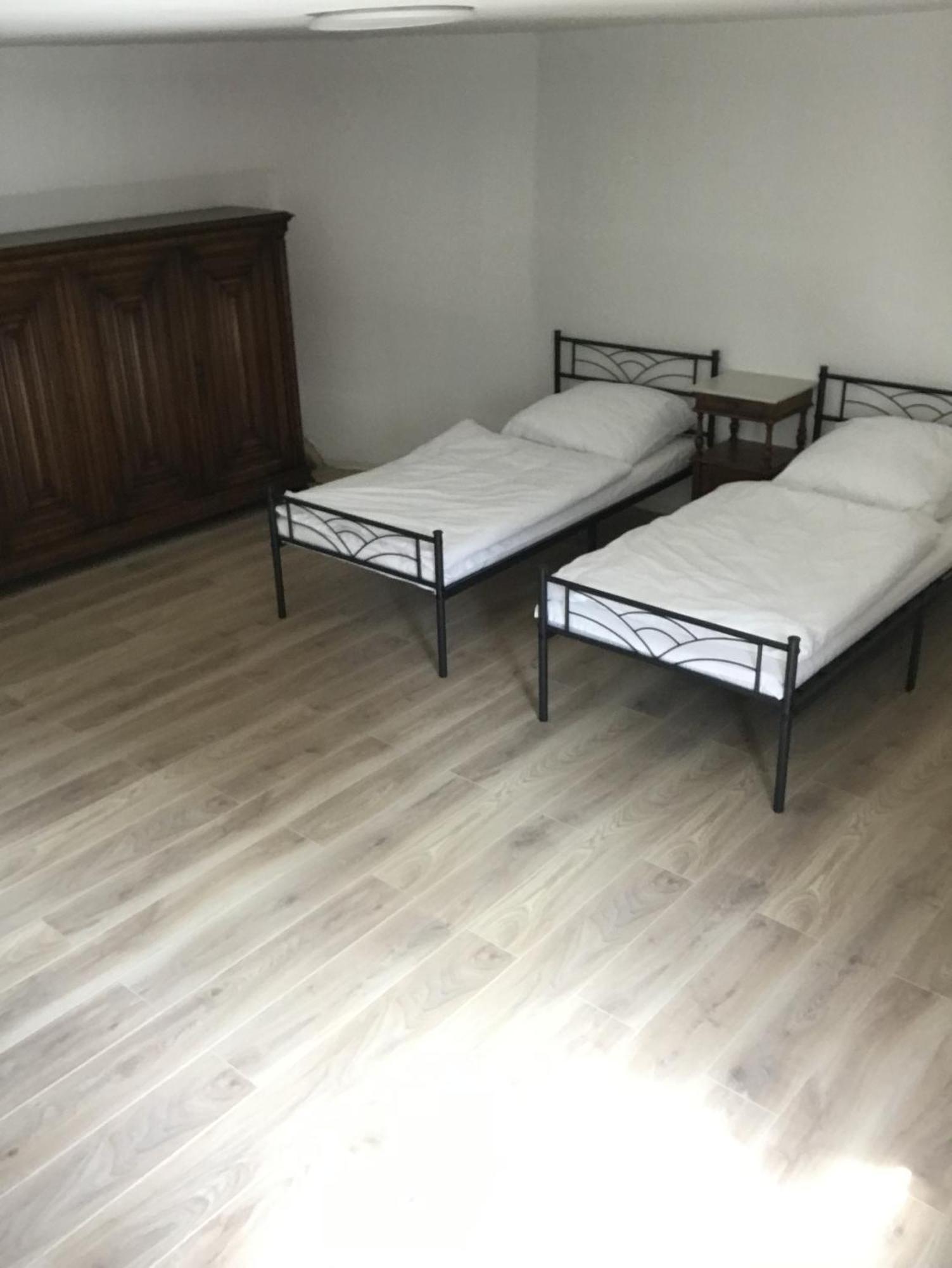 Ferien- Monteurwohnung In Ferienhaus